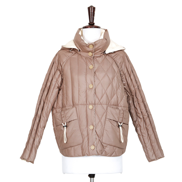 2021款短款女式风帽羽绒服时尚暖冬夹克软面料服装