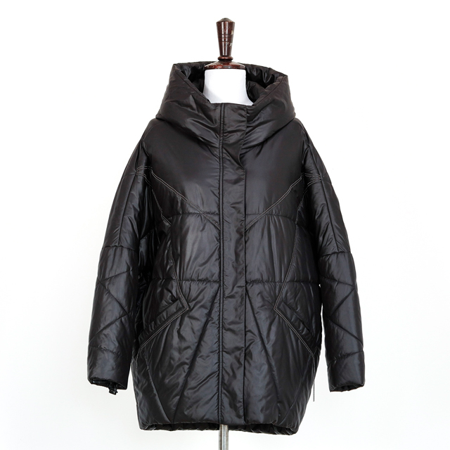 时尚连帽女装冬季棉布服装设计感强，普遍接受款式羽绒服